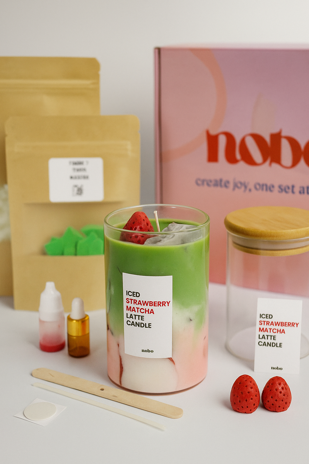 Iced Strawberry Matcha Latte Kerzenset